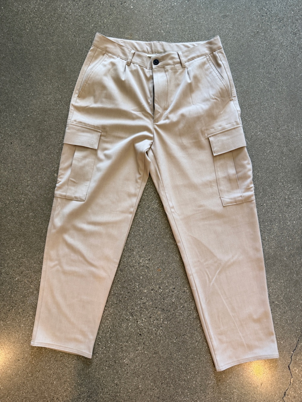 Zara Men's Cargo Pants in Light Beige